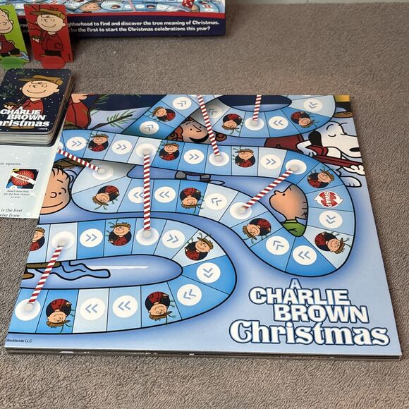 A Charlie Brown Christmas Journey Peanuts Board Game 2018 COMPLETE - Picture 3 of 10